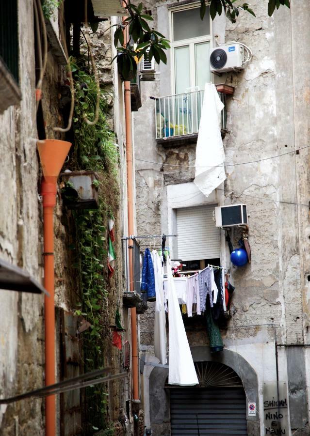 Scugnizzo Apartment Napoli Exterior foto