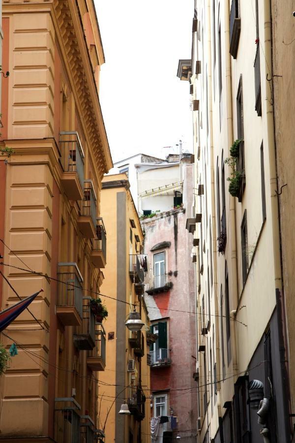 Scugnizzo Apartment Napoli Exterior foto